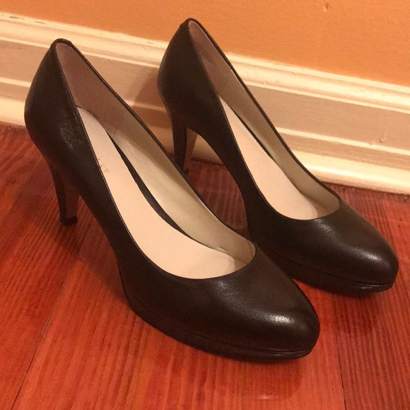 nine west black pumps